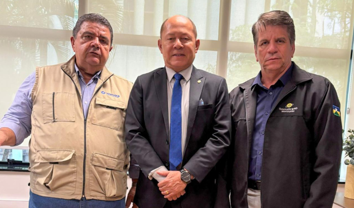 CORONEL CHRISÓSTOMO SE REÚNE COM O PRESIDENTE DA ORGANIZAÇÃO DAS COOPERATIVAS BRASILEIRAS VISANDO NOVOS PROJETOS EM RONDÔNIA PARA 2025.