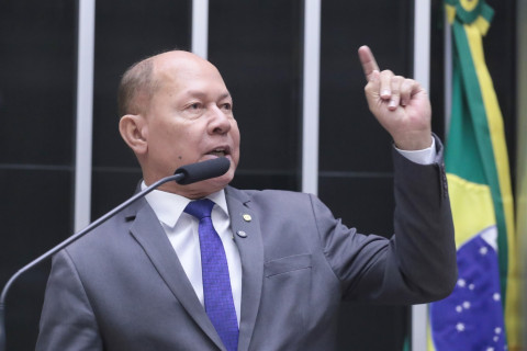 Comissão aprova PL de Coronel Chrisóstomo sobre novas tecnologias na reabilitação de pessoas com deficiência