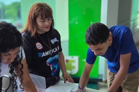 Projeto do Coronel Chrisóstomo entrega certificados a 470 alunos