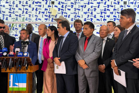 Oposição protocola CPMI do Banco Master na Câmara; coronel Chrisóstomo participa do ato